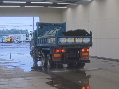 Isuzu GIGA