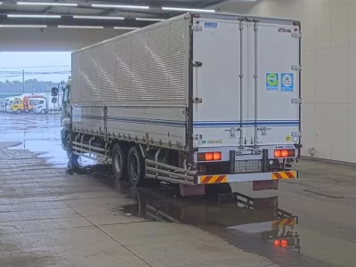 Isuzu GIGA