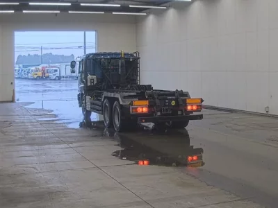 Isuzu GIGA