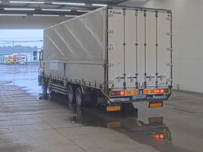 Isuzu GIGA