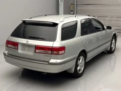 Toyota MARK2 QUALIS