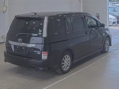 Toyota ISIS