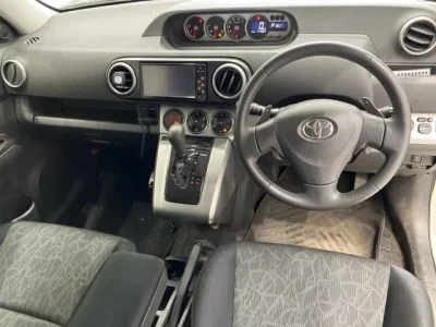 Toyota COROLLA RUMION