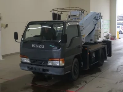 Isuzu ELF