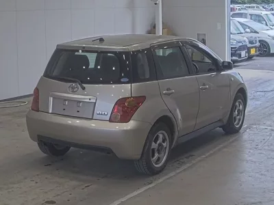 Toyota IST