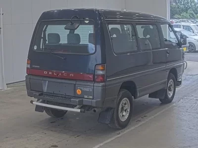 Mitsubishi DELICA WAGON