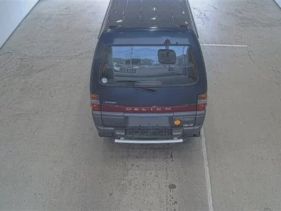 Mitsubishi DELICA WAGON
