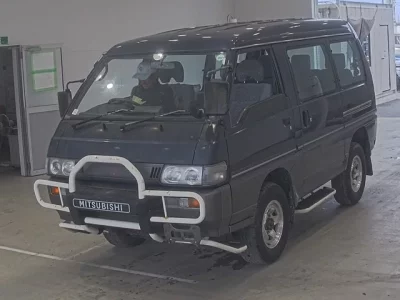 Mitsubishi DELICA WAGON