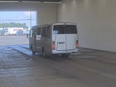 Nissan BUS