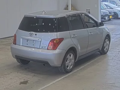 Toyota IST