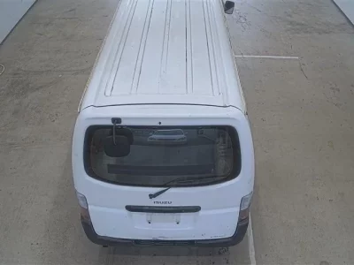 Isuzu COMO