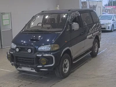 Mitsubishi DELICA