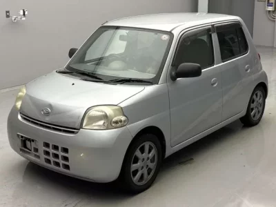 Daihatsu Esse