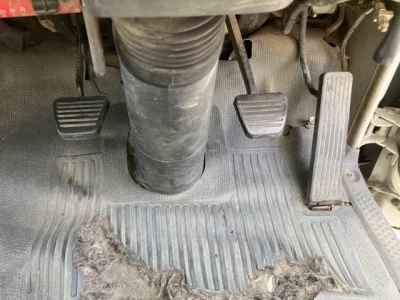 Nissan TRUCK