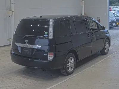 Toyota ISIS