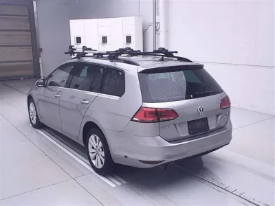 Volkswagen GOLF VARIANT