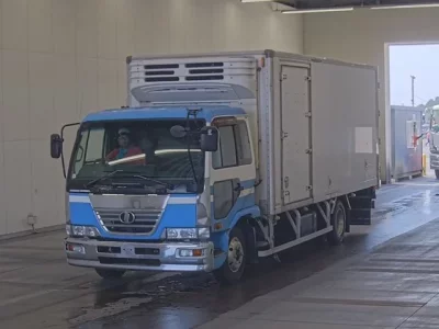 Nissan CONDOR