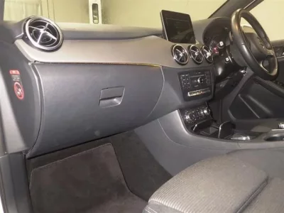 Mercedes-Benz B CLASS