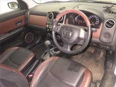 Mazda VERISA