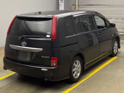 Toyota ISIS