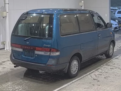 Nissan LARGO