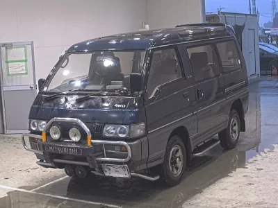Mitsubishi DELICA WAGON