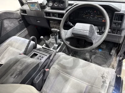 Mitsubishi DELICA WAGON