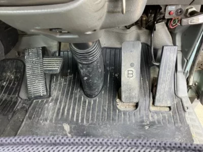 Mitsubishi MINIYON