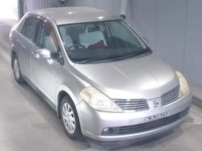 Nissan TIIDA LATIO