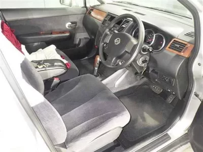 Nissan TIIDA LATIO