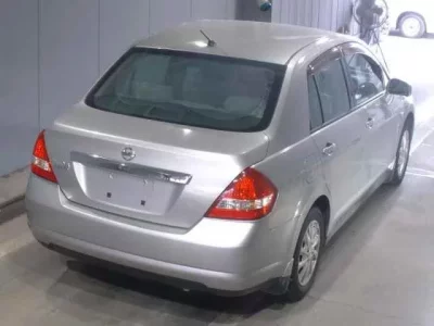 Nissan TIIDA LATIO