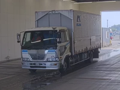 Nissan CONDOR