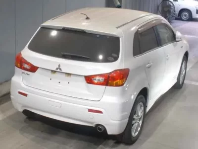 Mitsubishi RVR