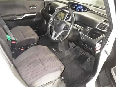 Mitsubishi DELICA D2