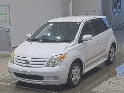 Toyota IST