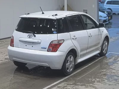 Toyota IST