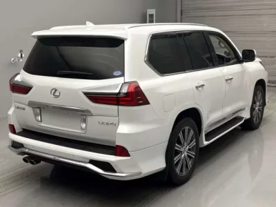 Lexus LX