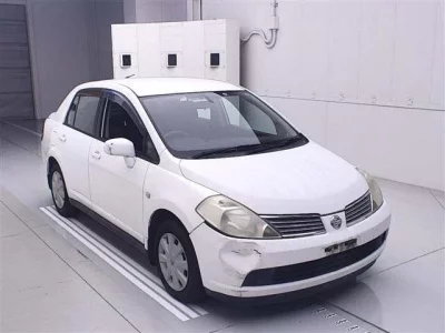 Nissan TIIDA LATIO