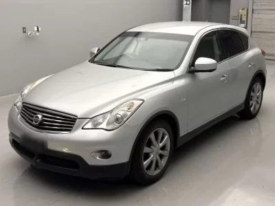 Nissan SKYLINE CROSSOVER