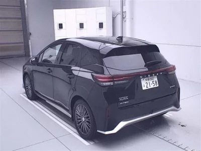Nissan AURA