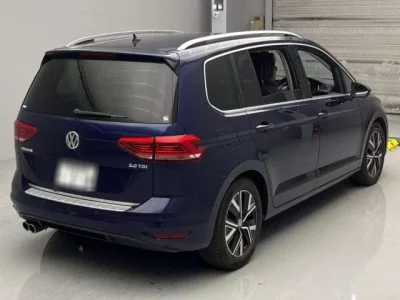 Volkswagen GOLF TOURAN