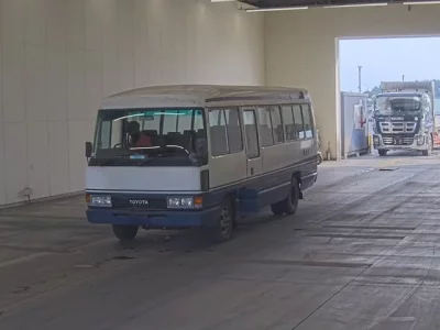 Toyota COASTER