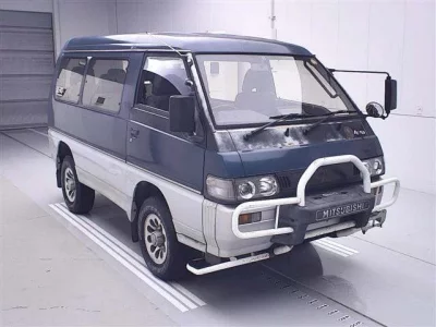 Mitsubishi DELICA WAGON