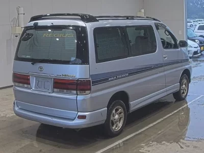 Toyota HIACE REGIUS