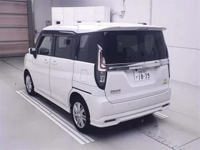 Mitsubishi DELICA D2