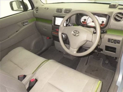 Toyota PIXIS SPACE