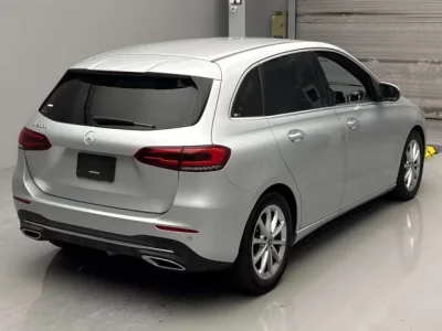 Mercedes-Benz B CLASS