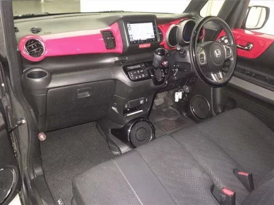 Honda N BOX SLASH