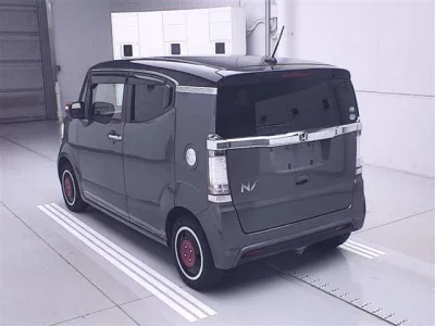Honda N BOX SLASH