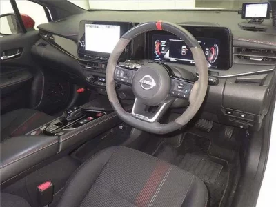 Nissan AURA
